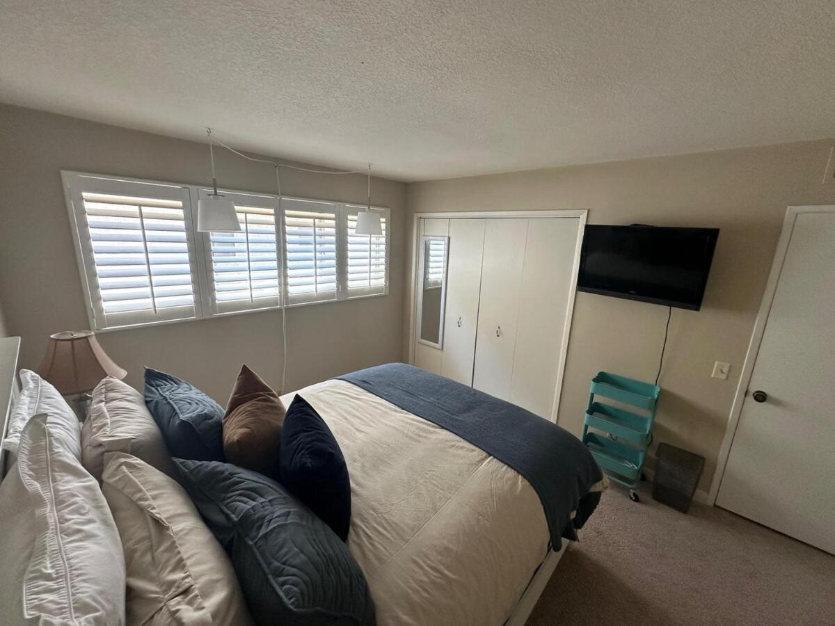 Apartment Quiet Near Bui Vien Street-good Time With Family-pool Rooftop